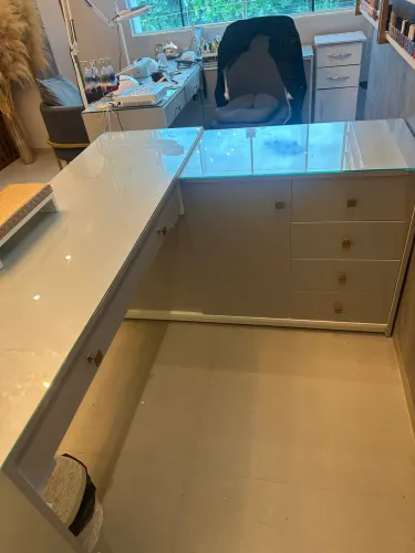 Mesa para manicure ou escritório