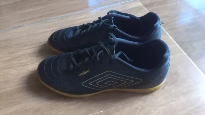 Chuteira da umbro