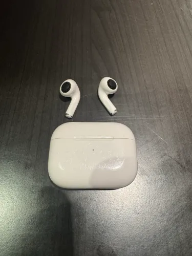 AirPods Pro primeira geração (com defeito)