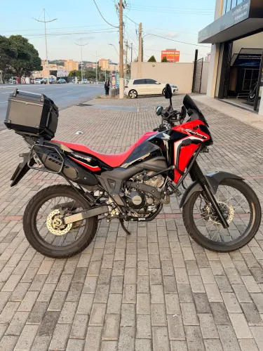 Honda Sahara 300 Rally 2024 impecável