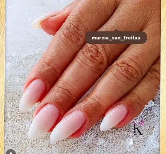 Salão de beleza precisa ser de manicure que seja muito boa no que faz
