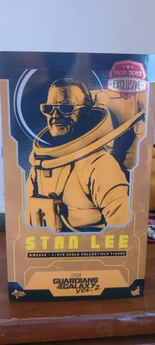 Vendo Hot toys Stan lee