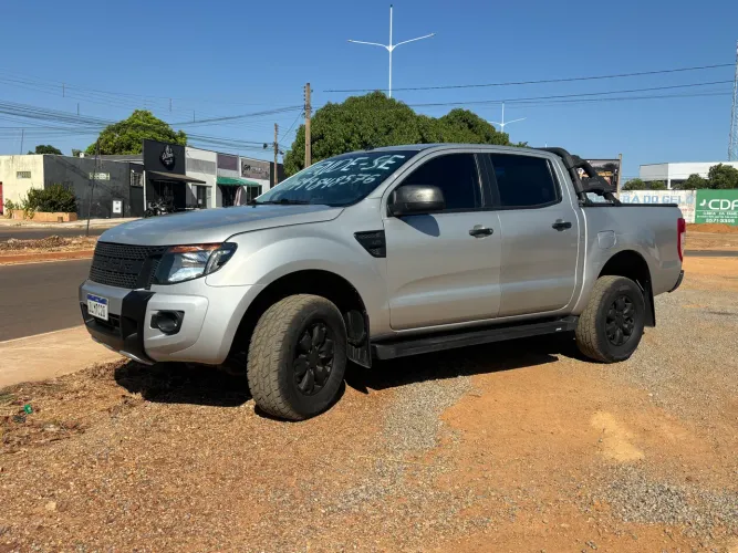 Ford Ranger XLS 2.5 16V 4X2 CD Flex 2015