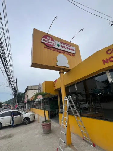 LETREIRO EM ACM 3,50x2,00 POSTE ESTRUTURAL 3,50 ALTURA