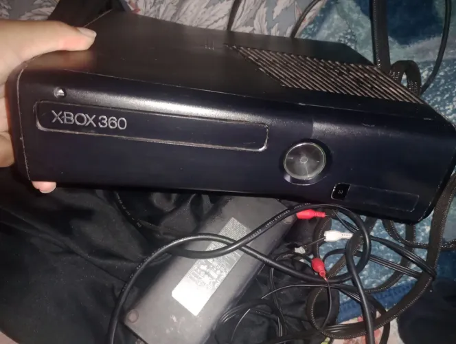 Vendo ou troco em um celular dispenso curioso