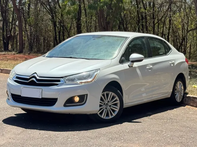 Citroen C4 Lounge Tendance 2.0 Flex 4P Mec. 2014
