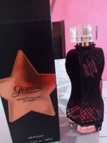 Perfume Glamour Secrets Black Intense O Boticário 75 ml