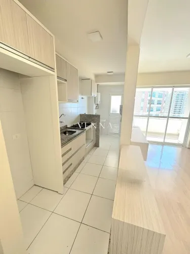 APARTAMENTO LOCAÇÃO NO ED. COSMOPOLITAN | 3 QUARTOS | 1 SUÍTE | SACADA COM CHURRASQUEIRA |