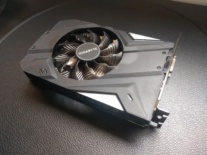 Placa de vídeo Geforce GTX 1650 4gb