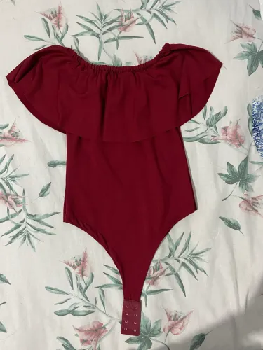 Body vermelho tomara que caia
