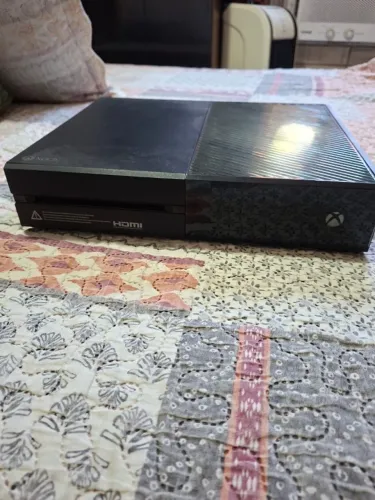 Xbox One Fat 1TB + Controle (Leia a Descrição)