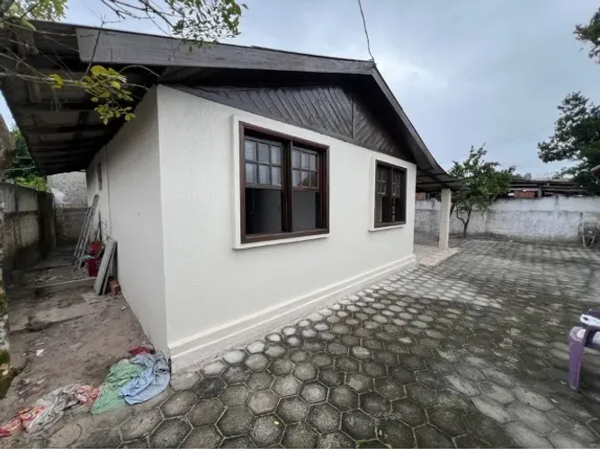 Vendo Casa em Caratoira