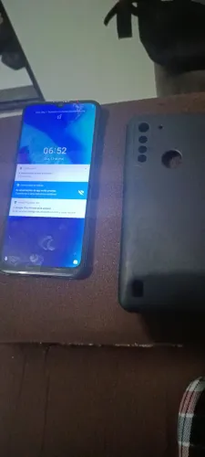Moto G8 Power lite 