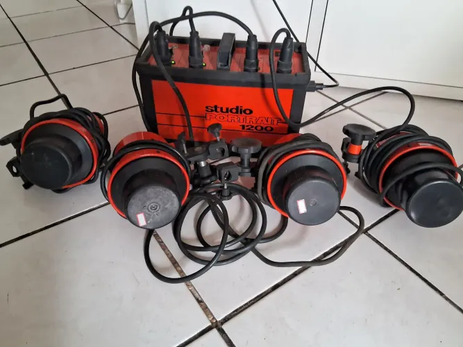 Studio de flash 4 cabeças mais gerador.