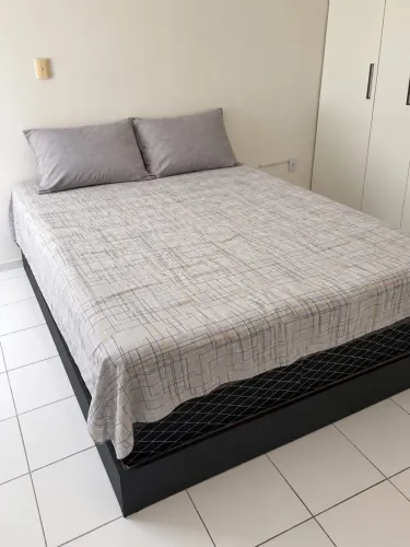 Cama Casal Plumatex + Base 1,38 x 1,88m - R$ 450