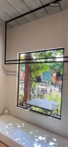 Arara suspensa para loja + base chão 
