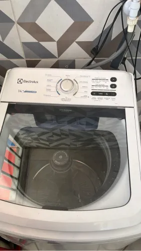 Máquina lava e seca Eletrolux 24kg