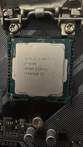 I7 8700