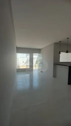 Casa Lajeada com Quintal e Detalhes em Gesso no Loteamento Isaac