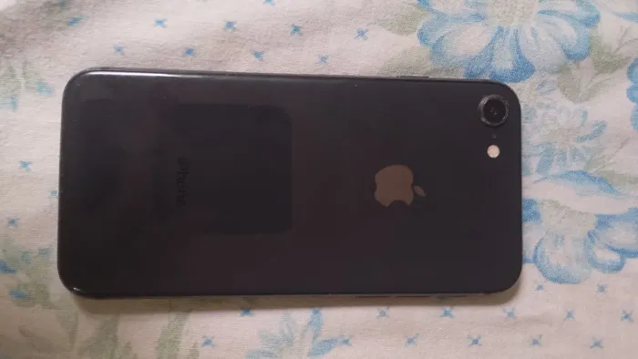 iPhone 8 normal 69 de bateria funcionando perfeitamente só a câmera frontal que nao pega