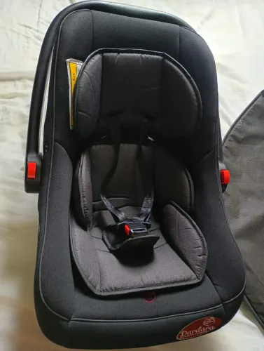 Bebê conforto e carrinho 