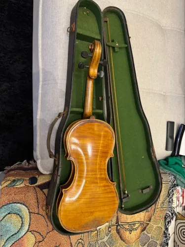 Violino centenario antigo 