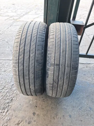 Pneus 185 60 15 Michelin Primacy4 (meia-vida)