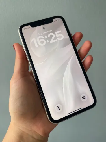 iPhone 11 branco 64gb SEM MARCAS DE USO