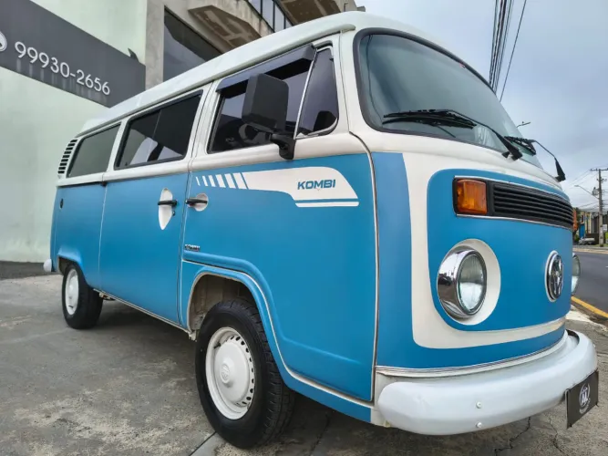 Volkswagen Kombi Standard/ Luxo/ Serie Prata 2000