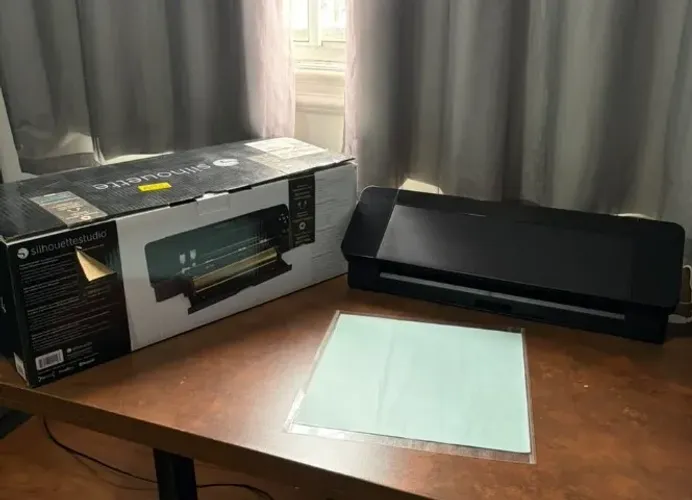 Silhouette Cameo 4 Pouco uso + caixa original