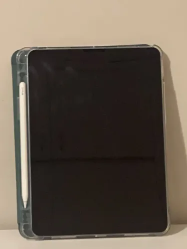 iPad Air 5ª Geração Apple (Chip M1) + Apple Pencil 2 + Capinha dobrável e película