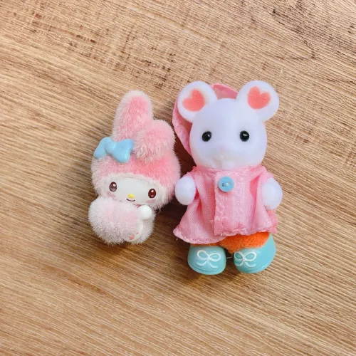 Sylvanian Families - Rato Capa De Chuva + My Melody