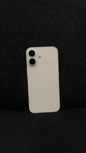 Celular Apple 16 branco usado