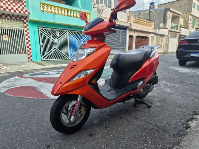 Suzuki Burgman 125 2019 - Muito Bem Cuidada / Pneus e Manutenção Recentes