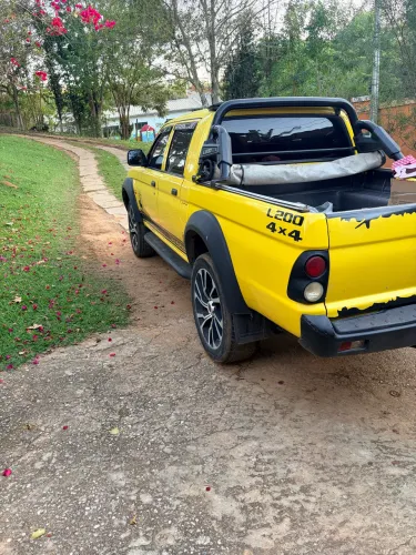Mitsubishi L200 GL 2.5 4X4 CD Diesel 2012