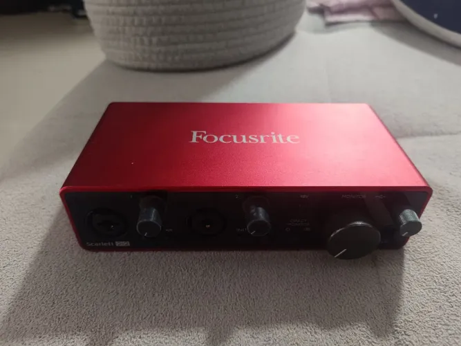 Interface Focusrite Scarlett 2i2