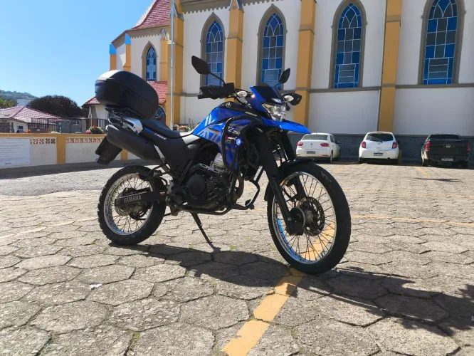 Lander com todos acessórios muito top