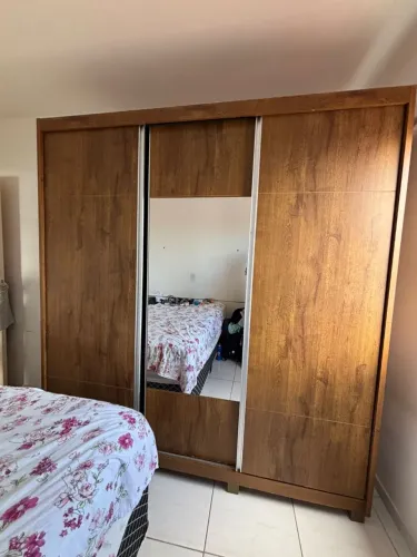 Guarda roupa casal com espelho 