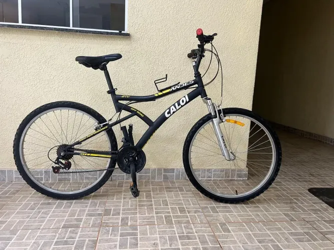 Bicicleta aro 26 bem conservada!!