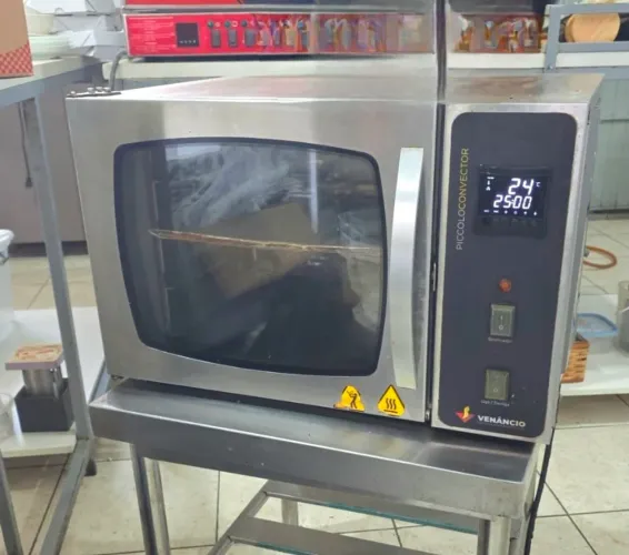 Forno Venâncio Picollo convector com vapor