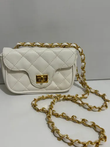 Bolsa sem marca, branca com dourado 