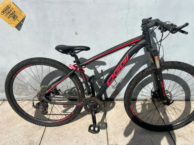 Bicicleta Oggi Usada 