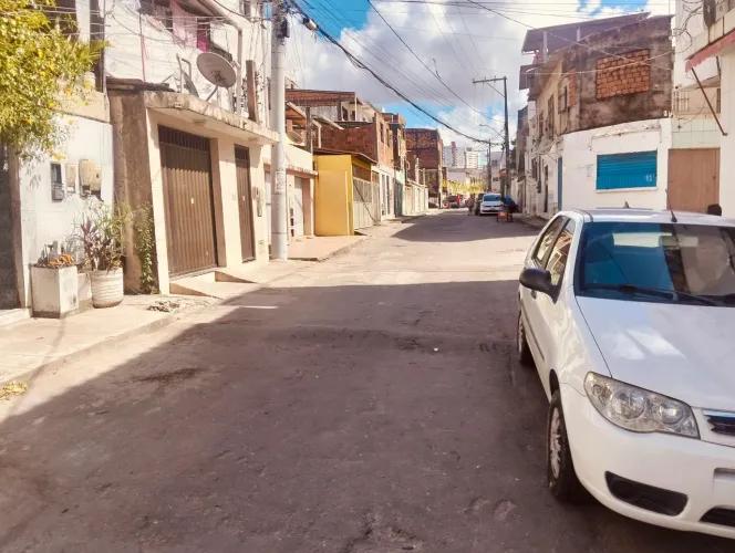 terreno escriturado plano frente de rua 120m² rua Bernadete dias boca do rio 230.000