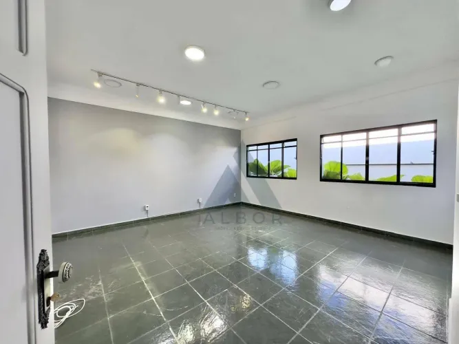 Casa com 5 quartos à venda ou locação - Centro - Itapetininga/SP