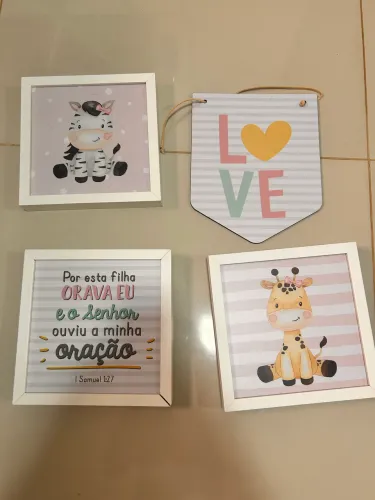 Quadros com moldura quarto de menina