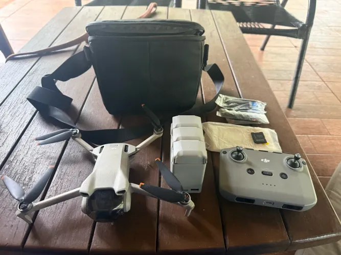 Drone dji mini 3 4k fly more combo 3 baterias 15 ciclos