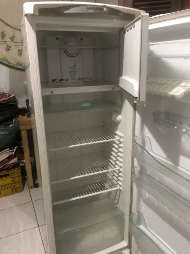 Geladeira cônsul frosfree