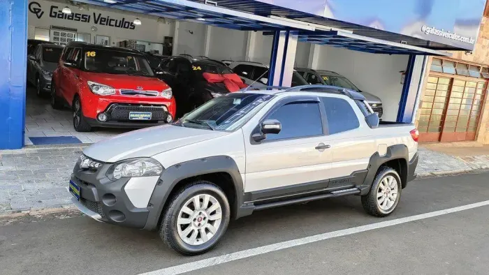 Fiat Strada Adventure1.8/ 1.8 Locker Flex CD 2014
