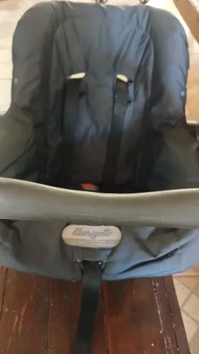 Bebê conforto burigotto sem base de fixação 