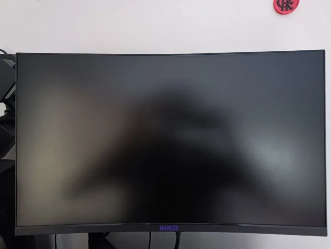 Vendo Monitor Gamer Mancer Valak Z180h, 24 polegadas, Curvo, e com apenas 3 meses de uso